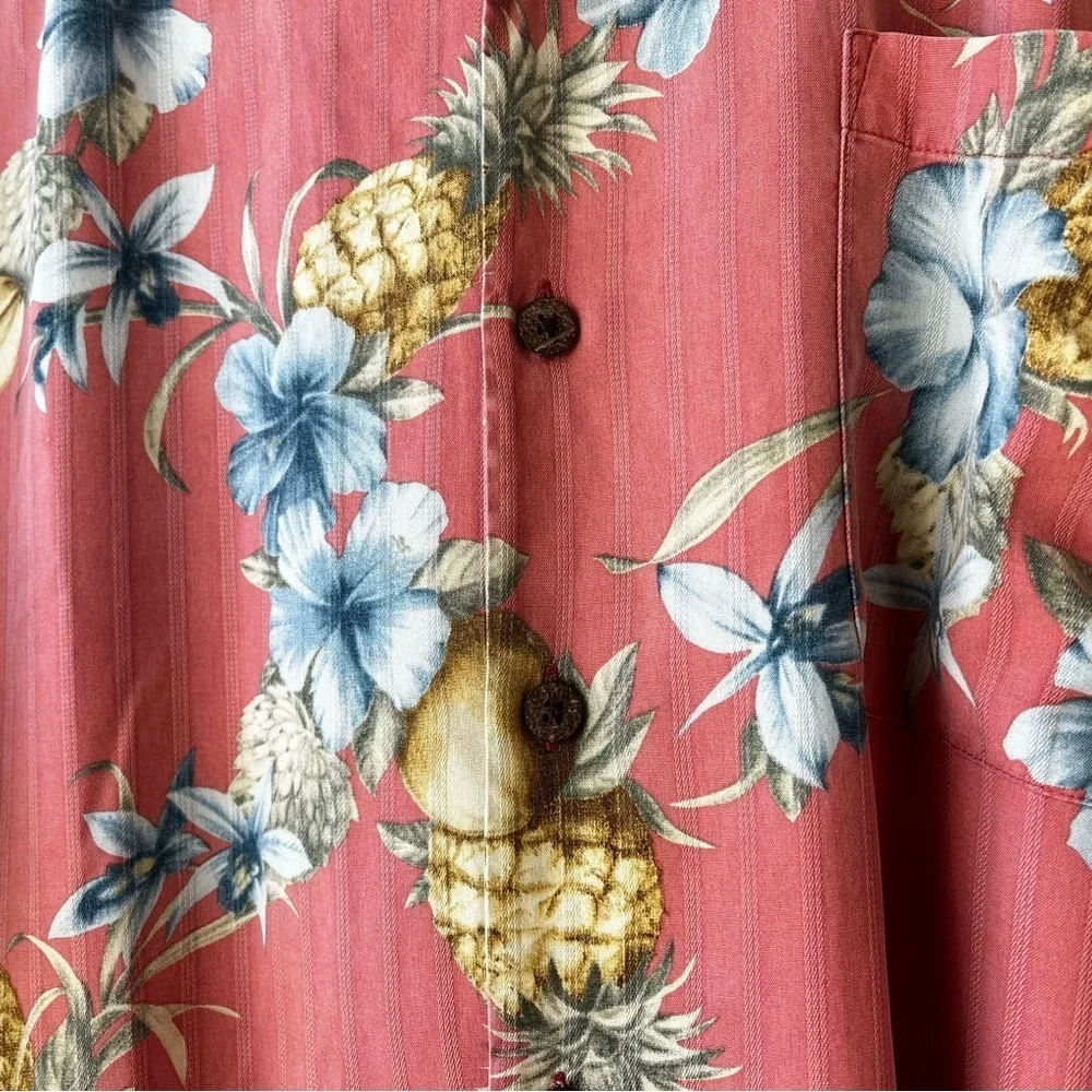 VTG Tommy Bahama Mens XL Pink Blue Hawaiian Button Up Silk SS Shirt Resortwear